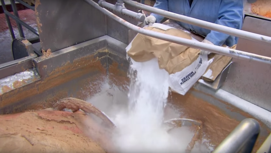 az-orvosok-surgos-felhivast-inteznek-a-szulokhoz-hogy-a-gyerekeknek-soha-tobbe-ne-adjanak-hot-dogot-most-megtudhatod-miert2