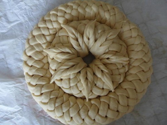 szohoz-sem-jutsz-mikor-meglatod-hogyan-keszulnek-ezek-a-gyonyoru-sutemenyek00007