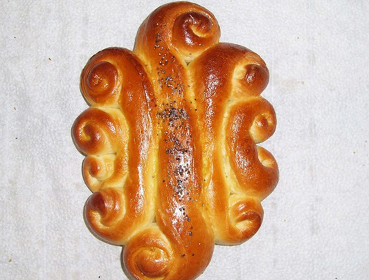 szohoz-sem-jutsz-mikor-meglatod-hogyan-keszulnek-ezek-a-gyonyoru-sutemenyek00013